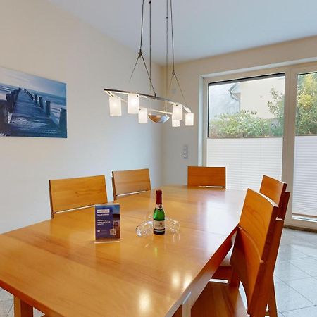 Strandnahes Ferienhaus Mit Terrasse, Strandamsel, Остзебад Бинц Екстериор снимка